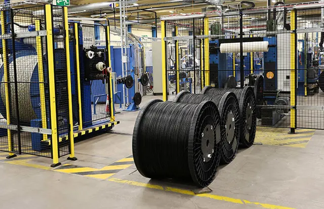 Resource support in machine service at Nexans